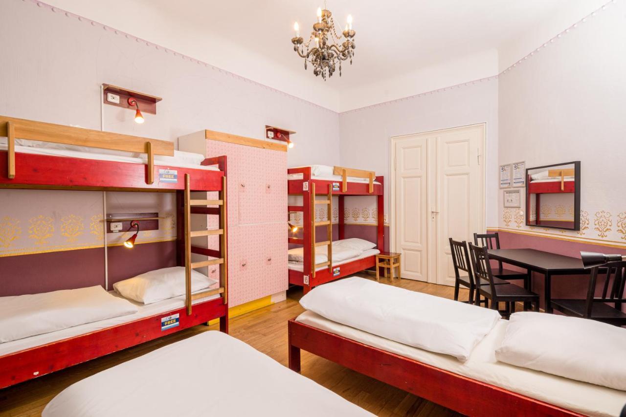 Hostel Mondpalast Дрезден Екстериор снимка