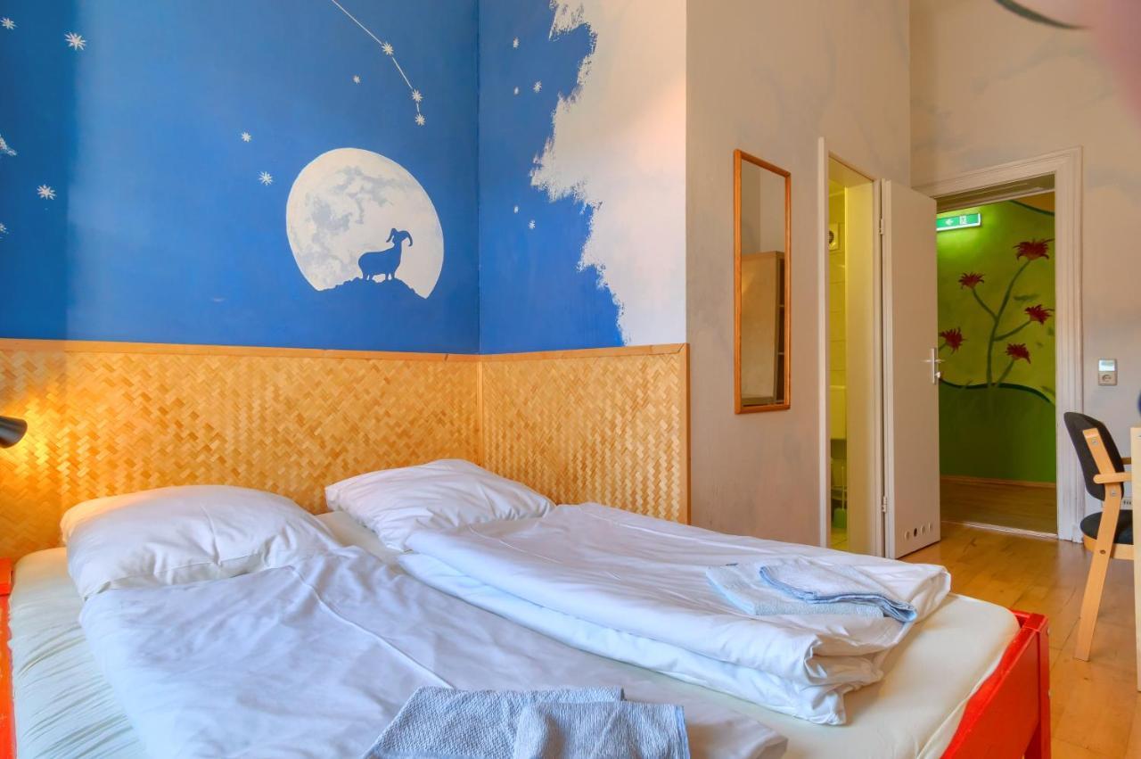 Hostel Mondpalast Дрезден Екстериор снимка