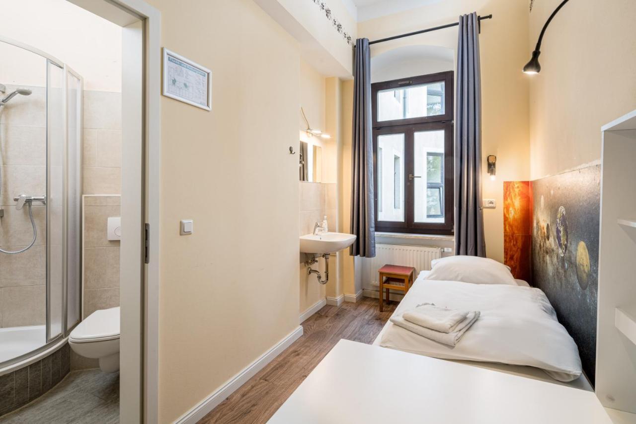 Hostel Mondpalast Дрезден Екстериор снимка