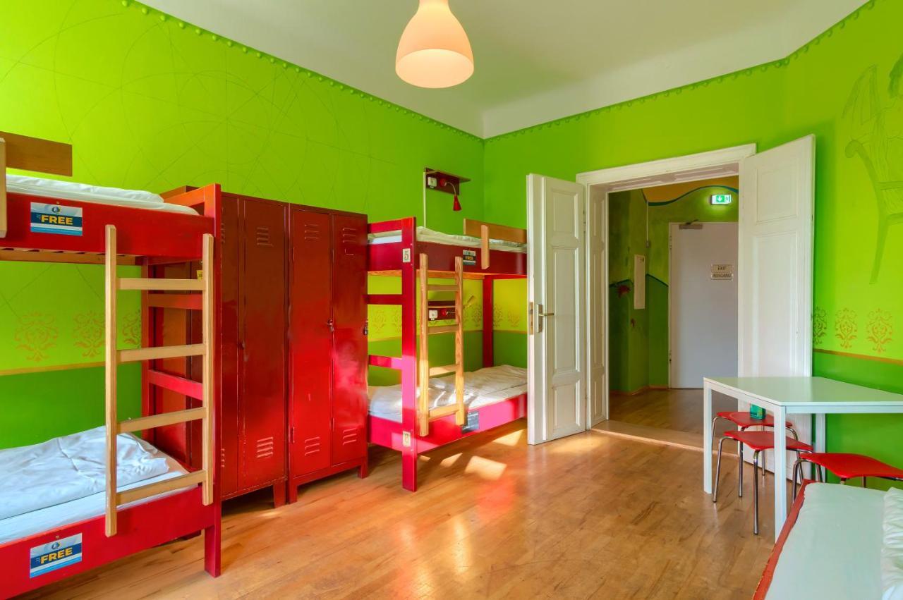 Hostel Mondpalast Дрезден Екстериор снимка